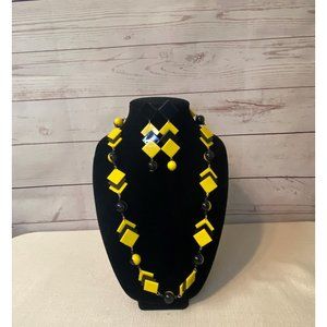 Vintage Yellow & Black Necklace set